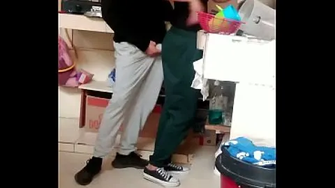 射精视频泰国 · 帅老头套射精视频 · 五