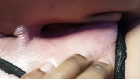 性感乳房色情 · 三