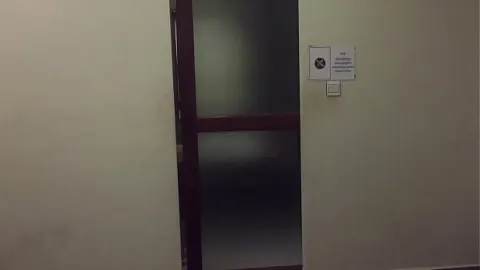 麻豆传媒 · 麻豆传媒色情片 · 四