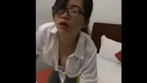高淸黄色视频 · 三